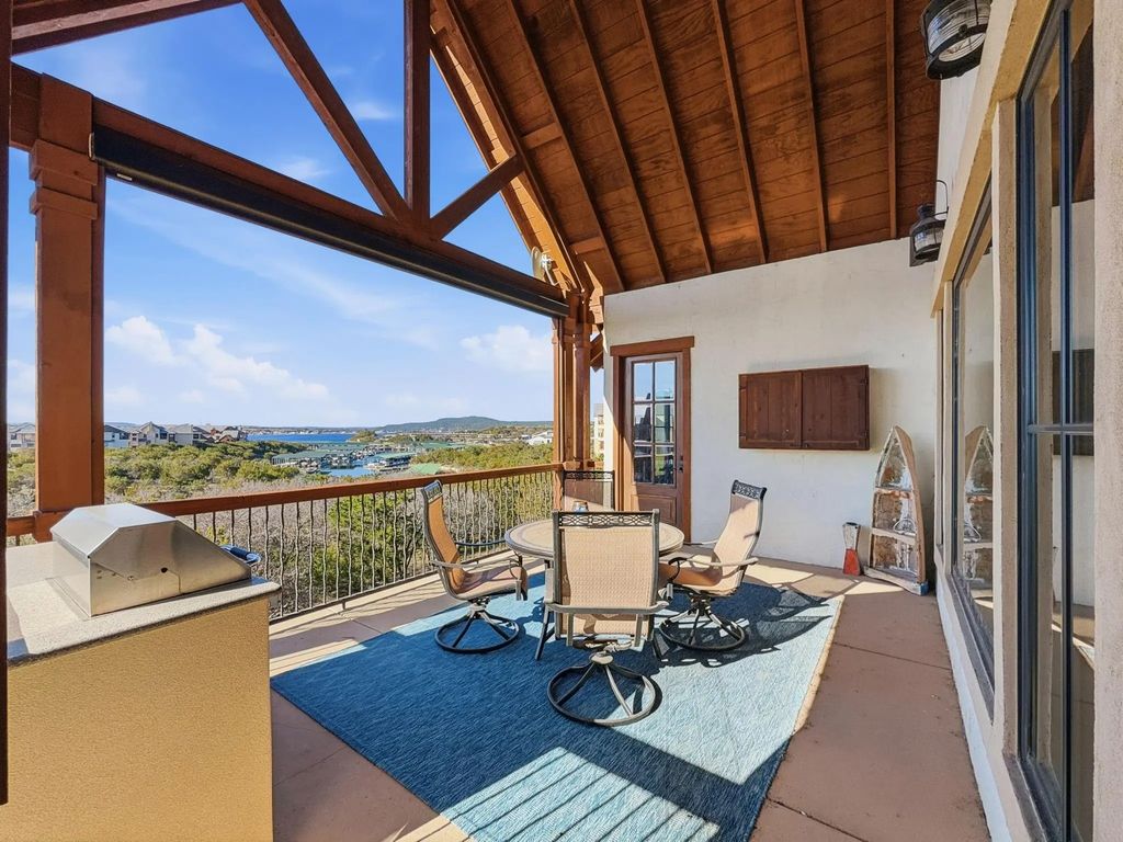 2033 Harbor Way 302, Graford