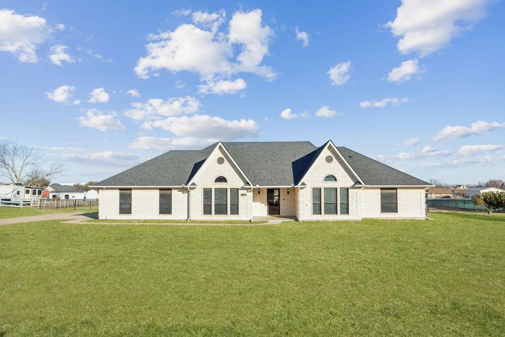 13023 Highland Court, Forney