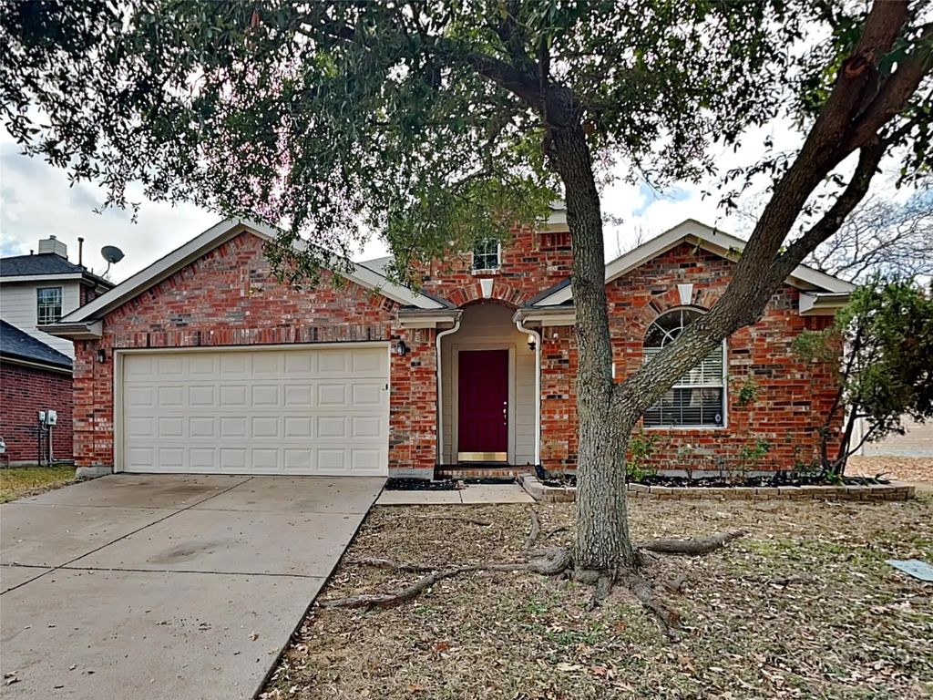 1905 Sharpsbury Drive, Euless