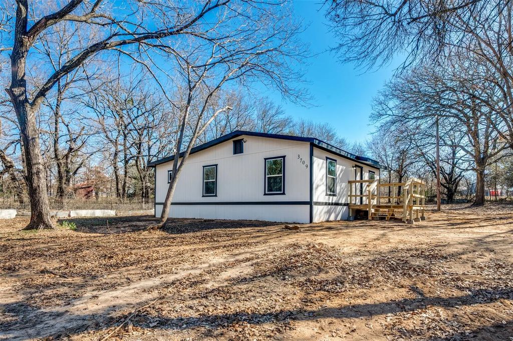 3709 County Road 401b, Alvarado