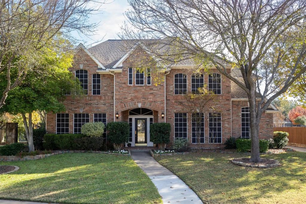 821 Tahoe Lane, Keller