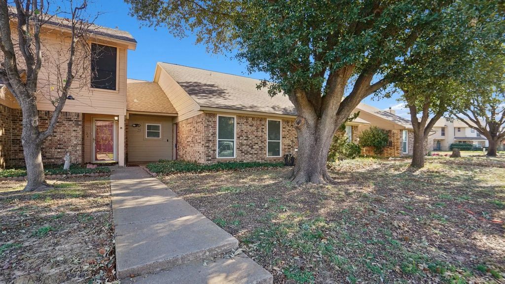 25 Gittiban Place, Pantego