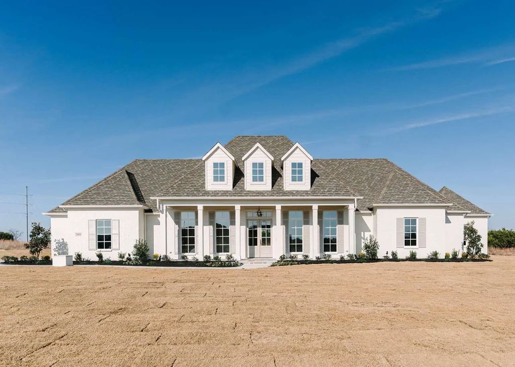 2032 Meadowlark Court, Aledo