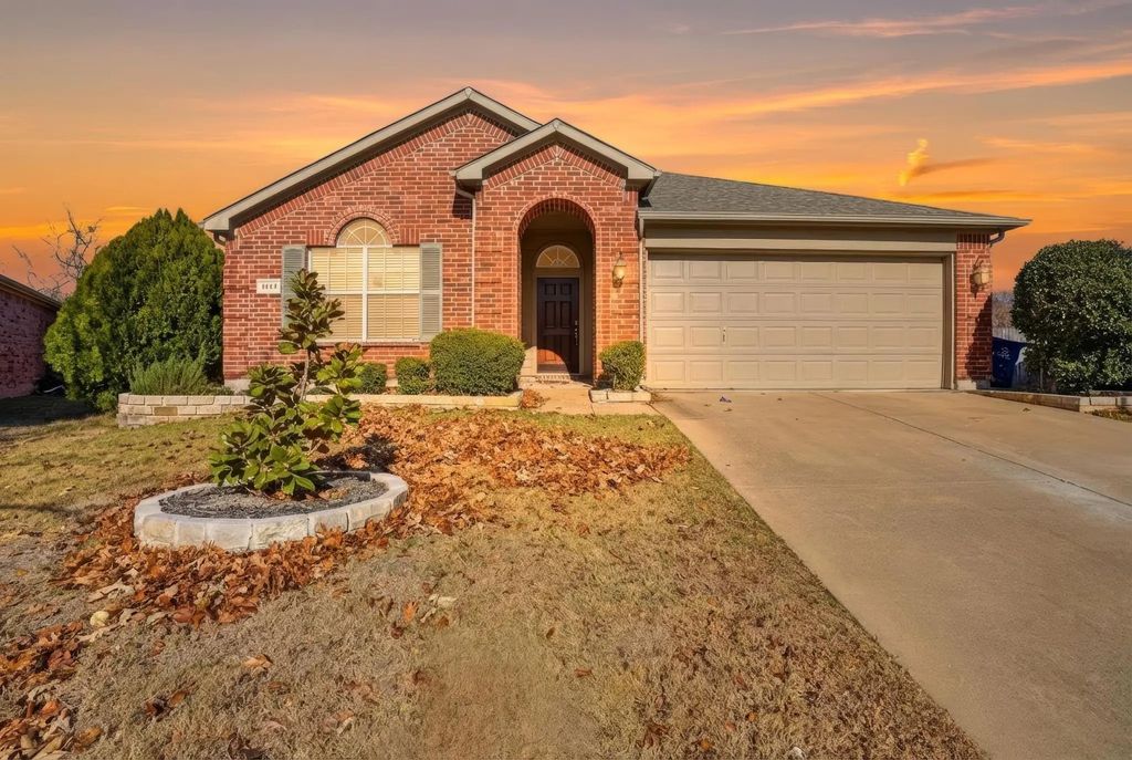 1123 Mule Deer Road, Forney