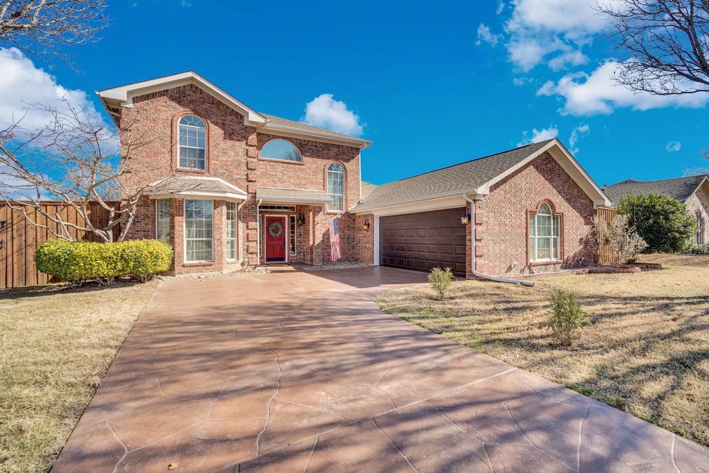 205 Nocona Drive, Waxahachie