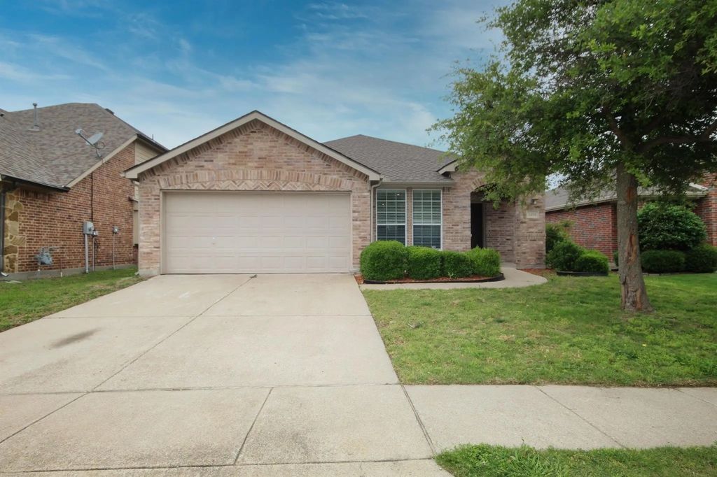 1108 Honeywell Drive, Anna