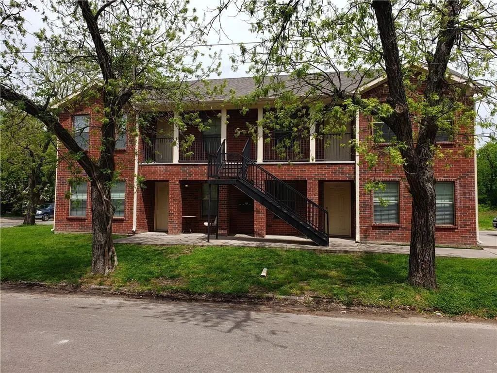 1618 Bois D Arc Street 201, Commerce