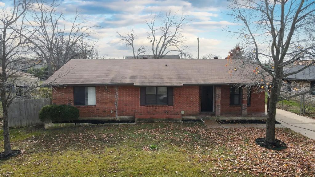 806 E Vista Drive, Garland