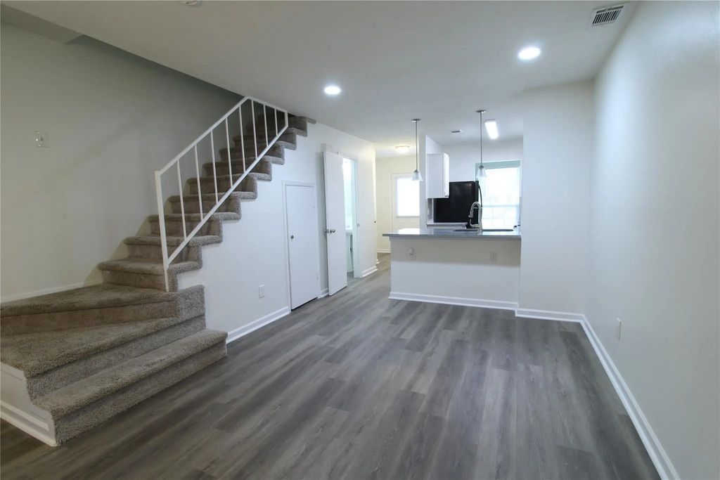 605 Carriagehouse Lane B2, Garland