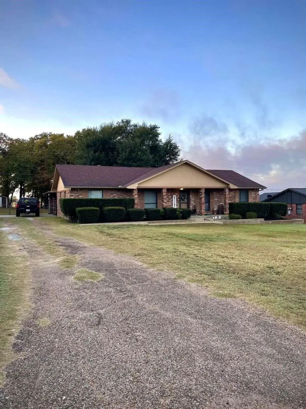 6243 Crest Lane, Oak Grove