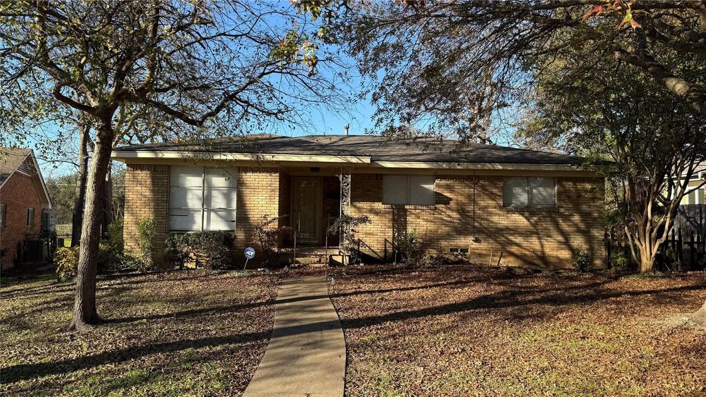 3535 Creek View Drive, Dallas
