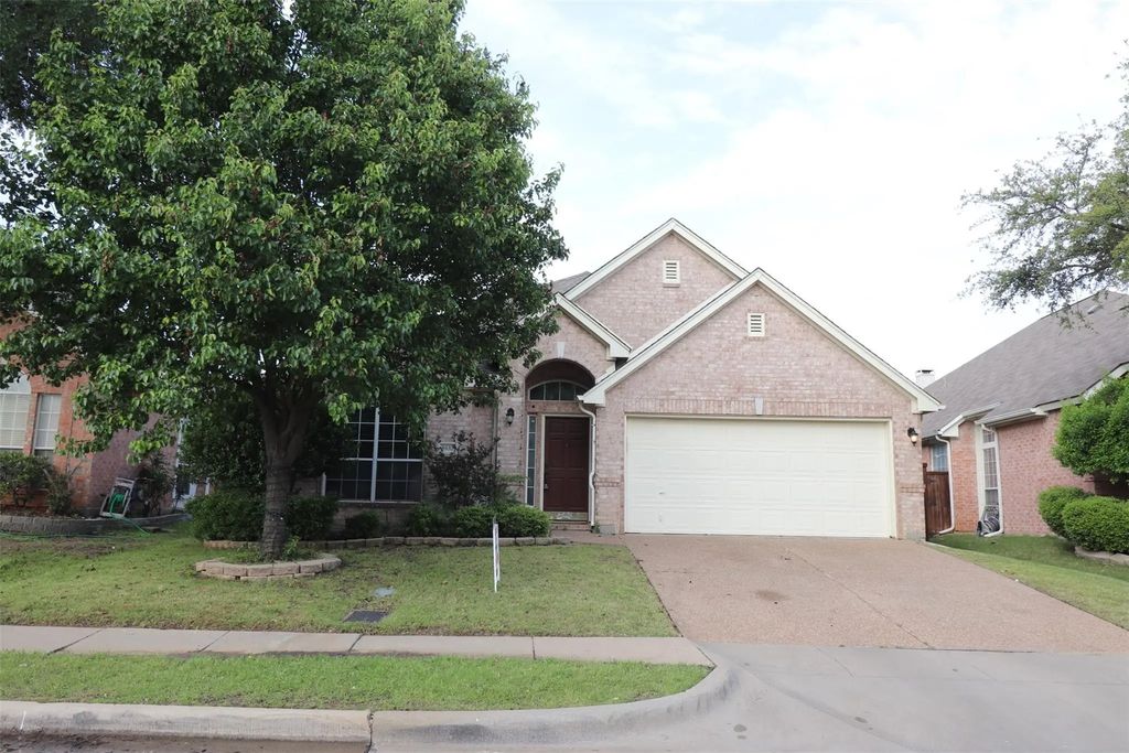9433 Western Trail, Irving