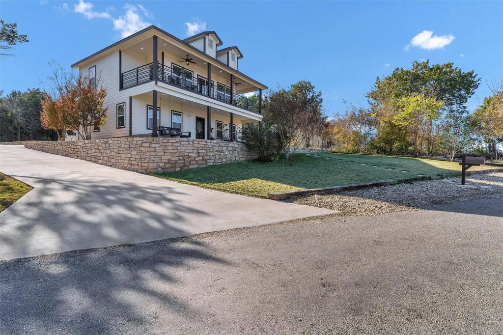721 Rock Harbor Court, Granbury