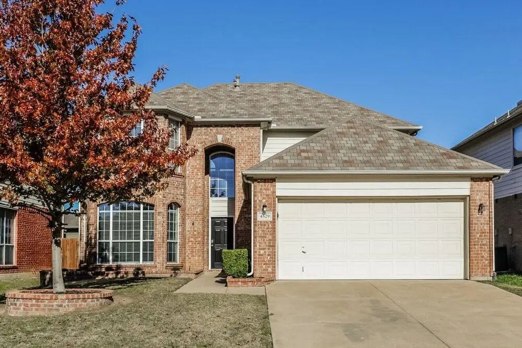 4529 Vista Meadows Drive, Fort Worth