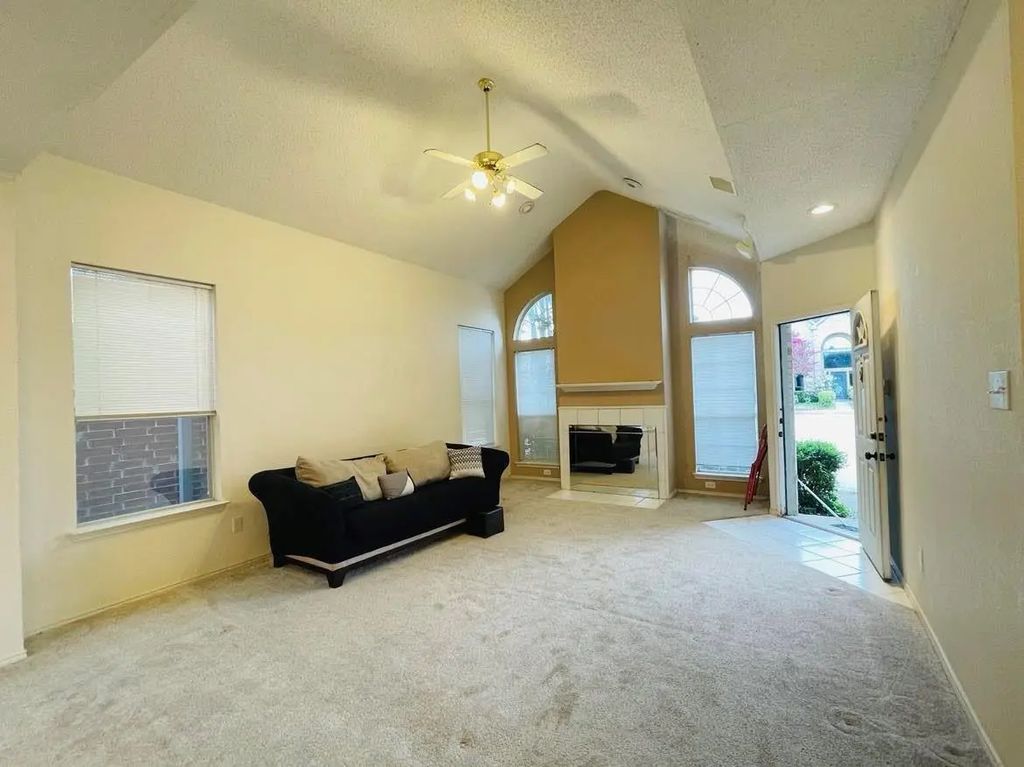 6008 Longley Court, Dallas