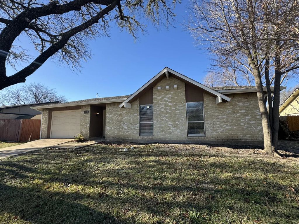 3113 S Elm Drive, Grand Prairie