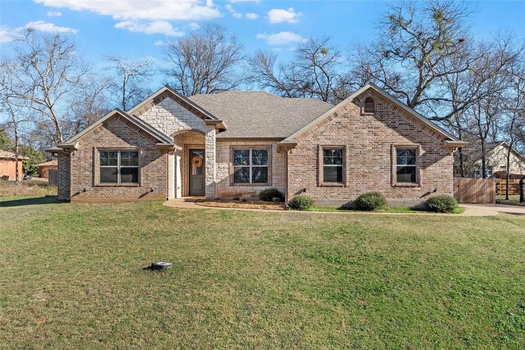106 Quail Creek, Waco
