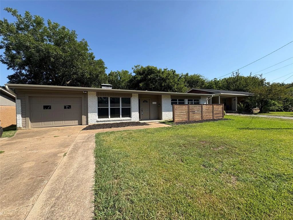425 W Lamberth Road, Sherman