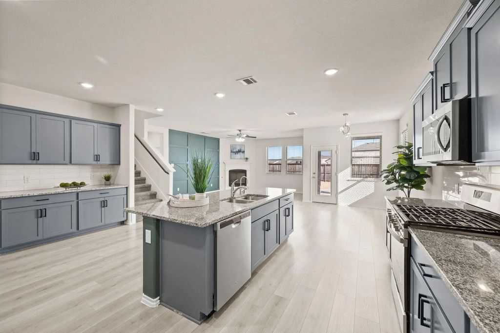 6313 Tudor Place, Celina