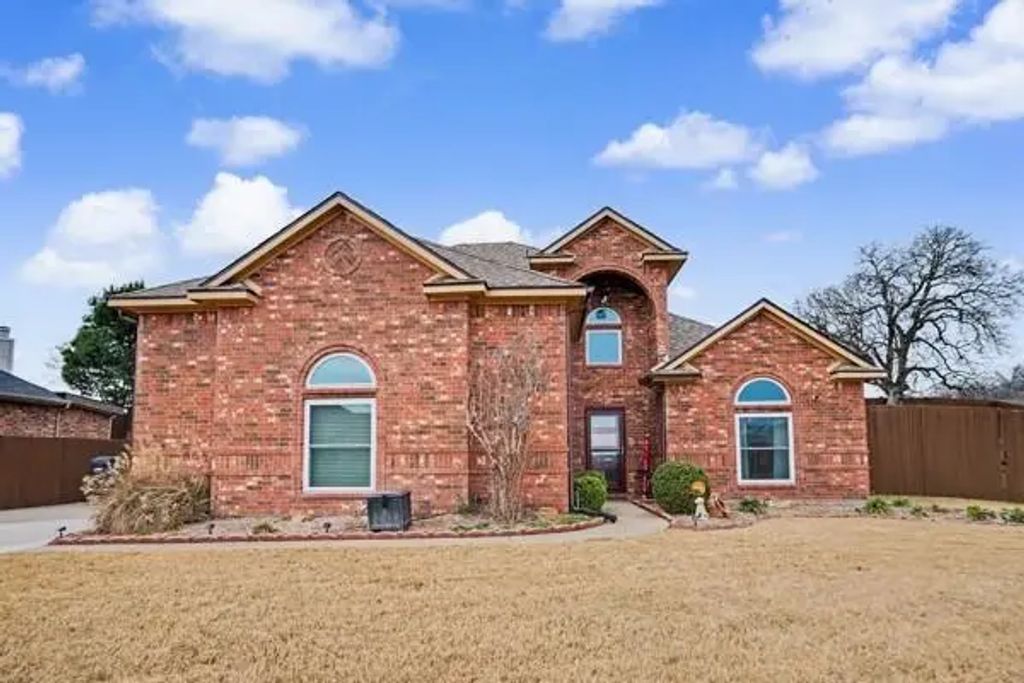 400 Winterwood Drive, Kennedale