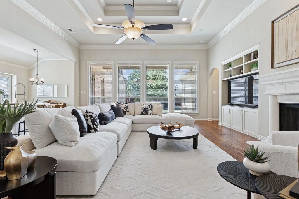 2015 Crockett Circle, Irving