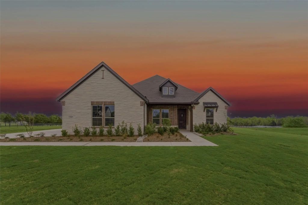 345 Cofer Road, Leonard