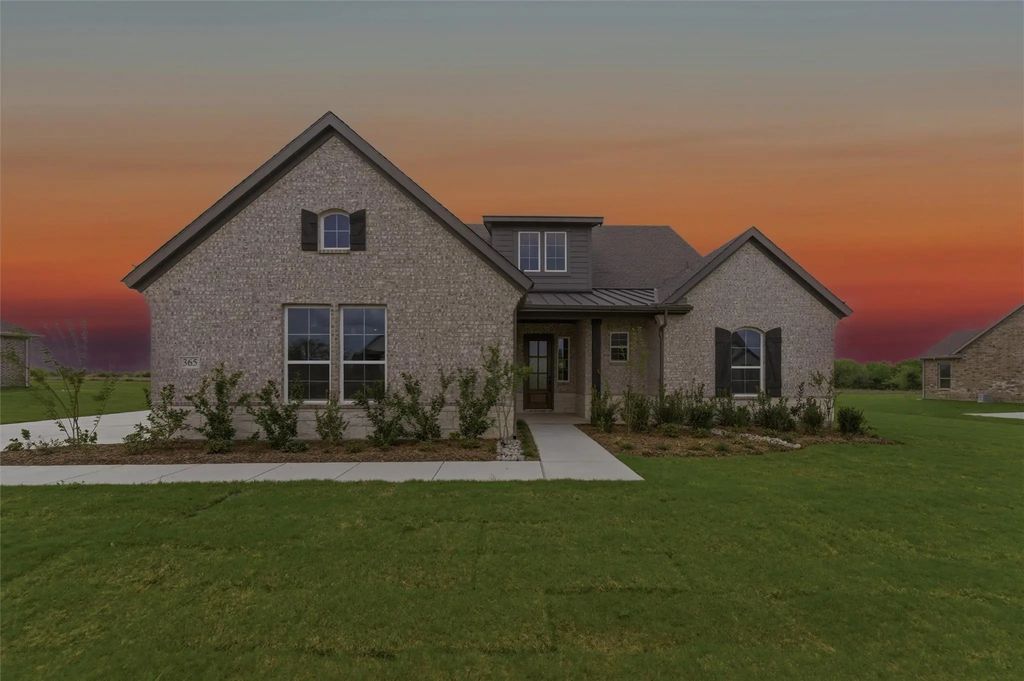 365 Cobb Road, Leonard