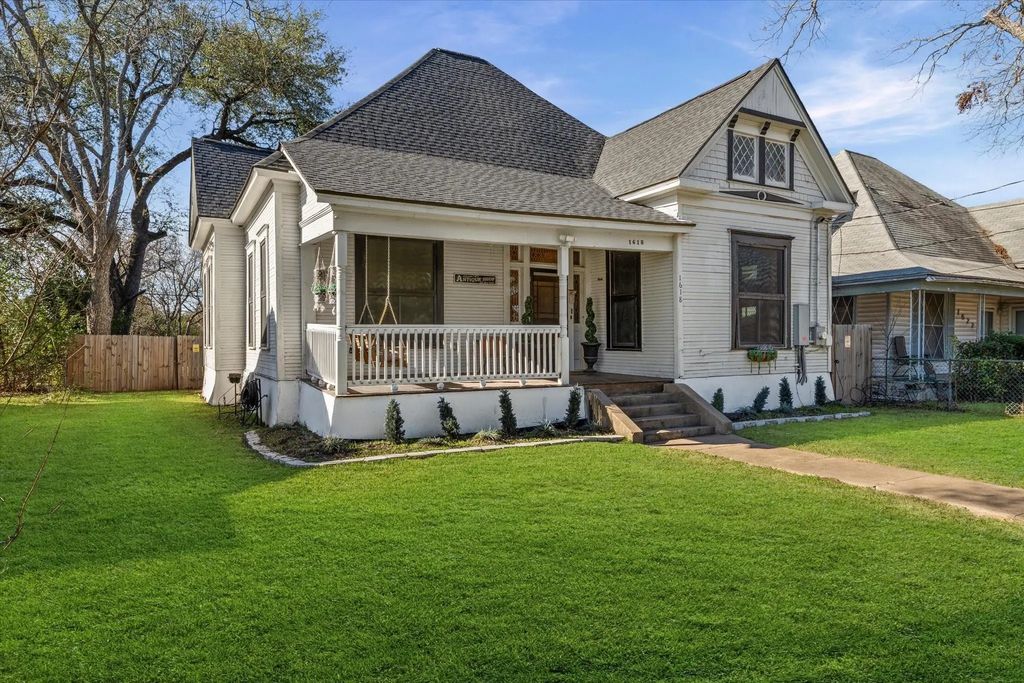 1618 N 6th Street, Waco