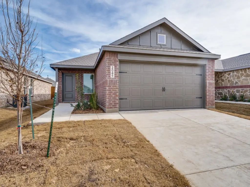 2045 Belgian Drive, Aubrey