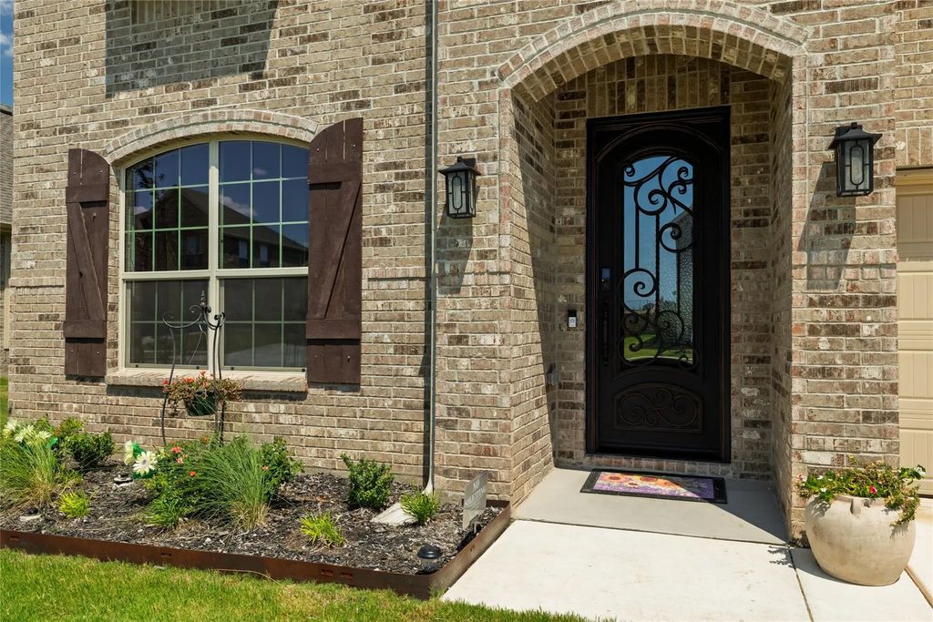 14708 Marrowglen Road, Fort Worth