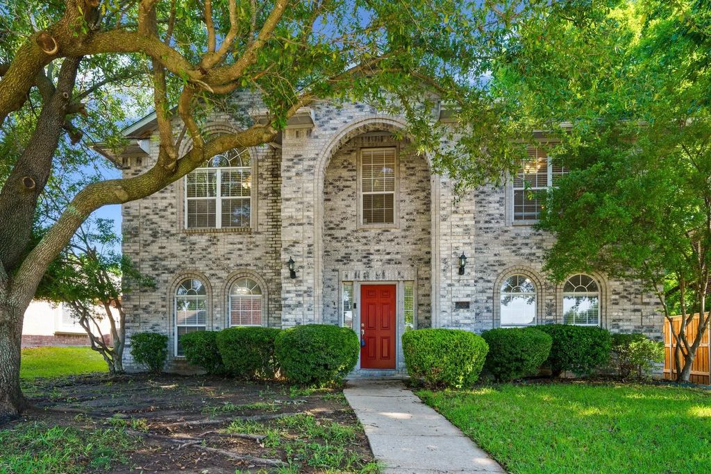 803 Sterling Court, Allen