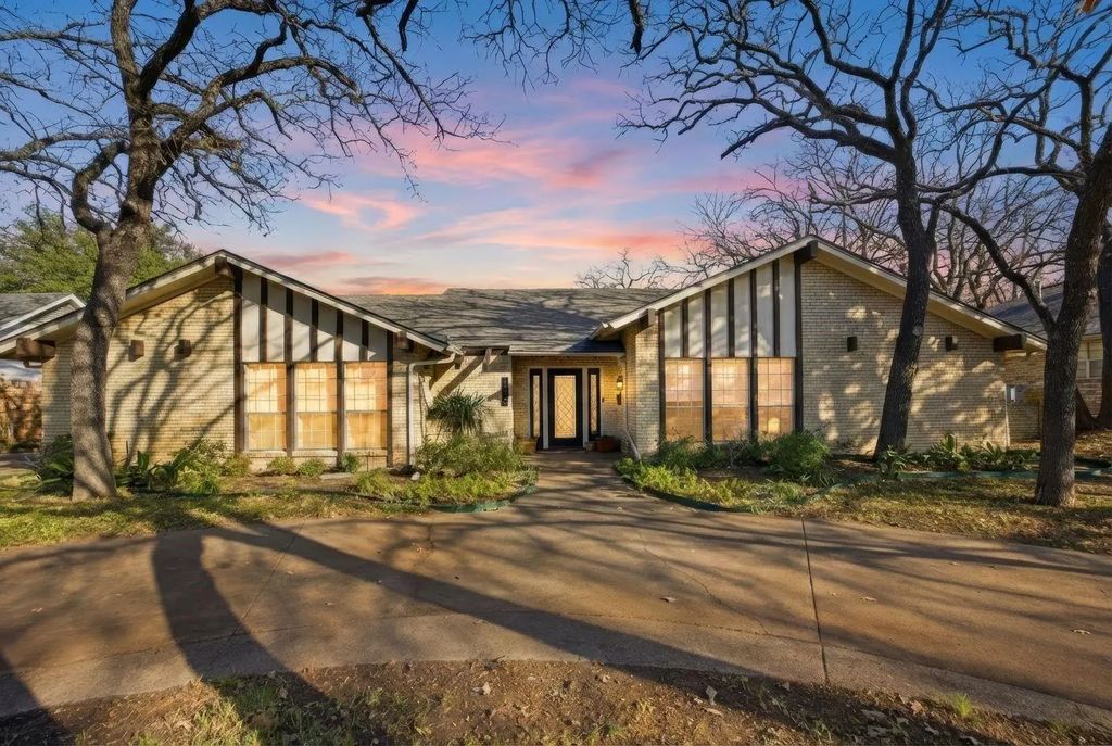 1620 Oak Meadow Drive, Irving