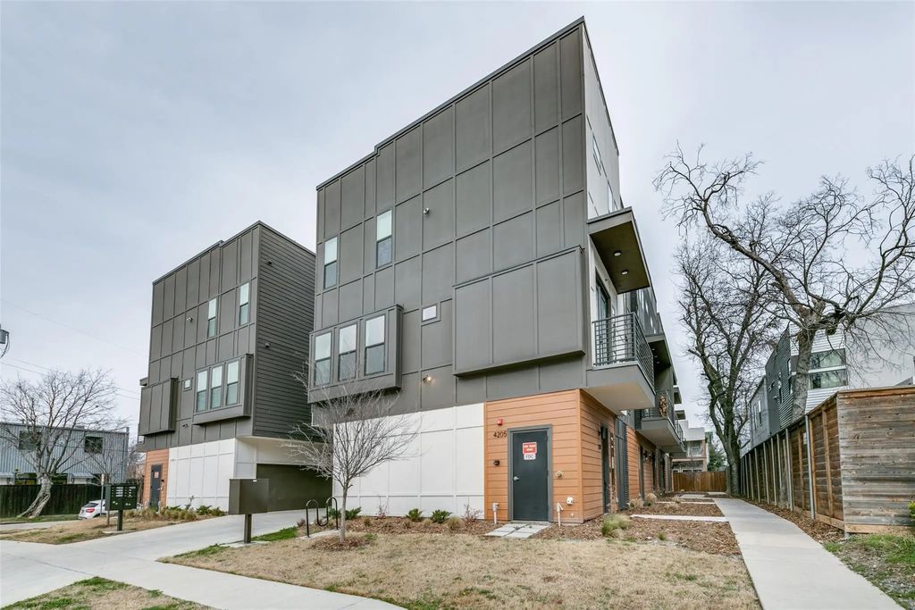 4205 Roseland Avenue 203, Dallas