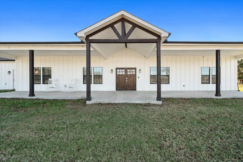 200 County Road 2190, Corsicana