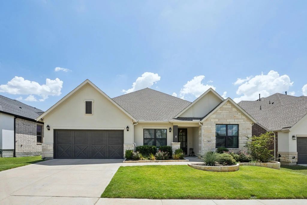 3013 Peekaboo Lane, Northlake