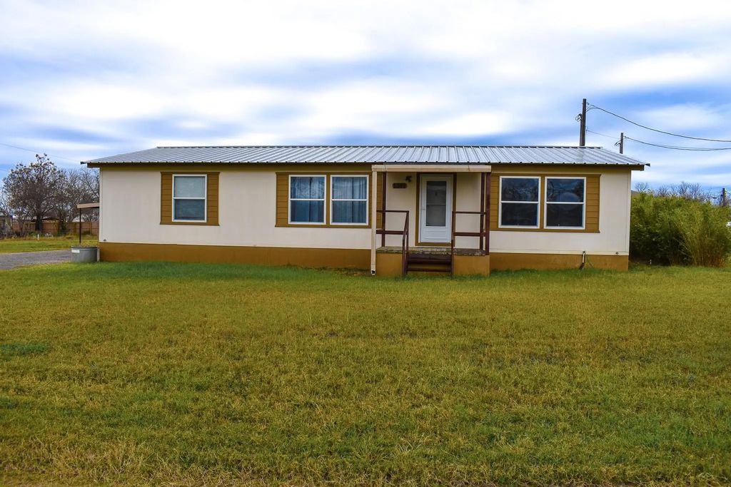 1301 E Pontotoc, Mason