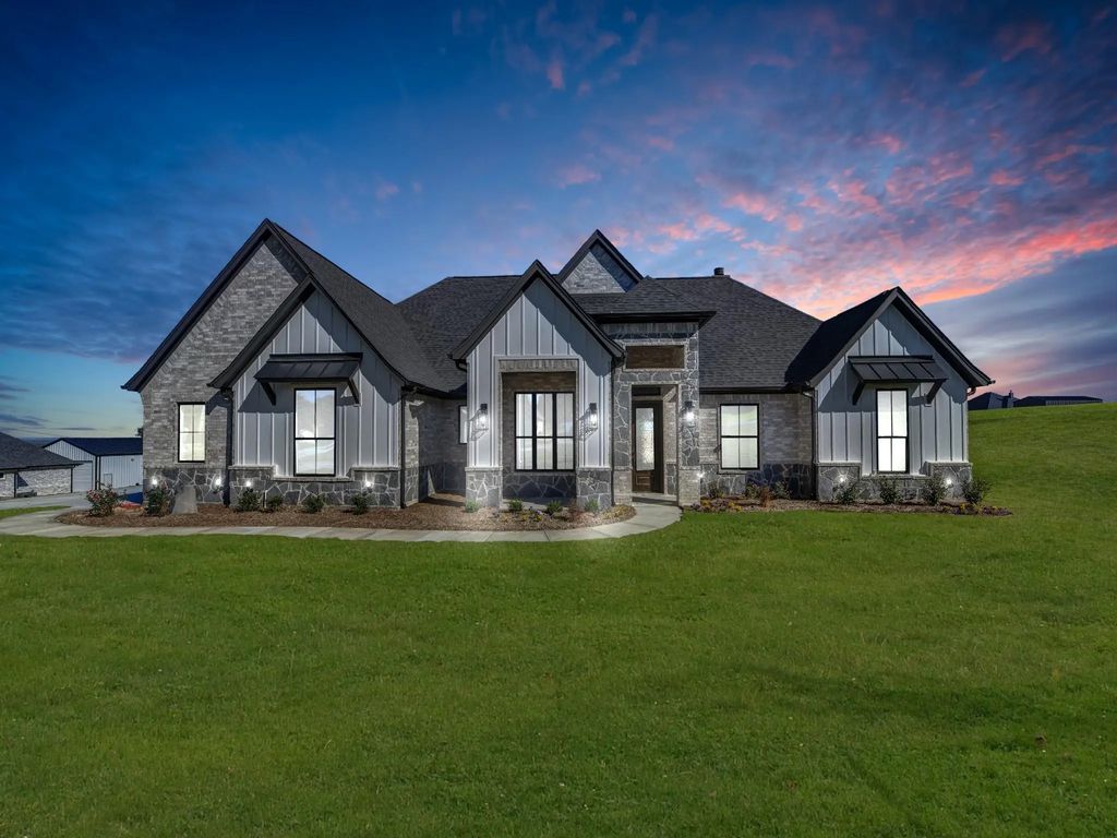 143 Oak Meadow Lane, Weatherford