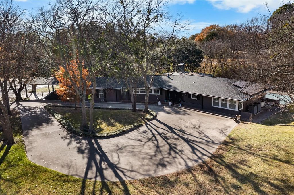 823 W Lamberth Road, Sherman