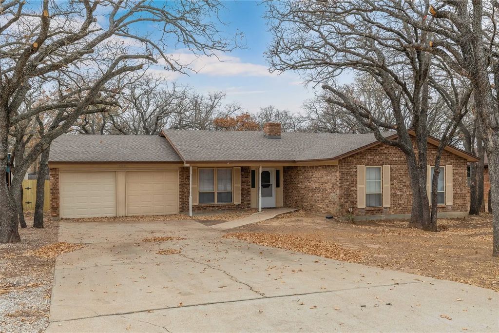 499 Oakwood Drive, Eastland