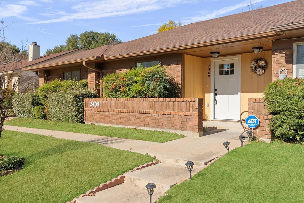 2409 Aquaduct Drive, Bedford