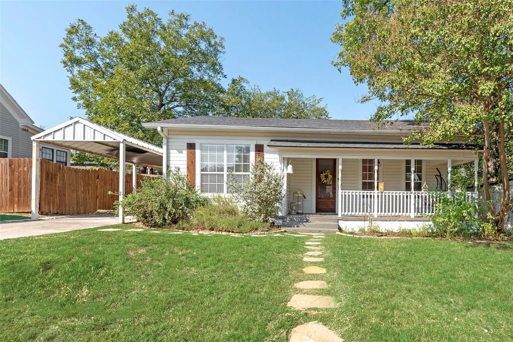 318 S Walnut Street, Weatherford
