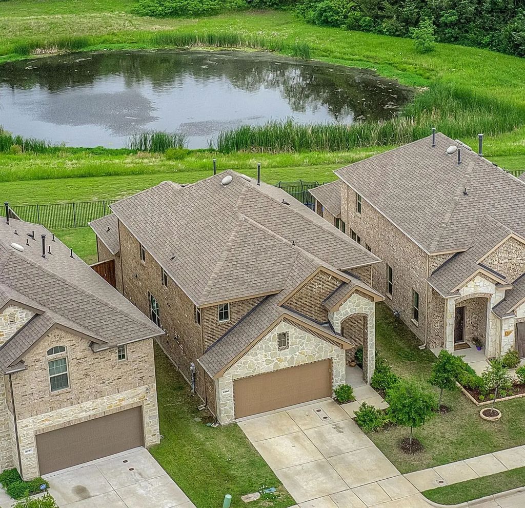 2703 Sayers Way, Forney