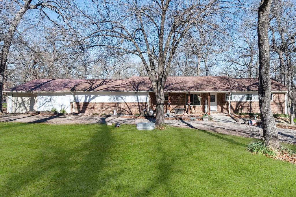 600 Bluff Springs Road, Fort Worth