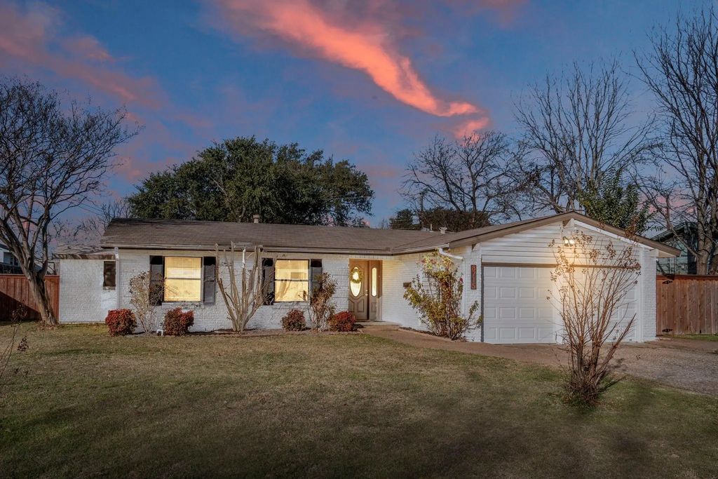 8715 Kingspoint Drive, Dallas