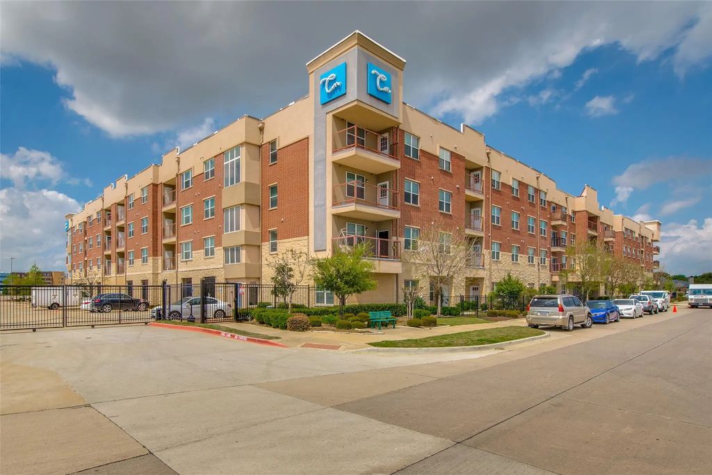 1100 W Trinity Mills Road 3005, Carrollton