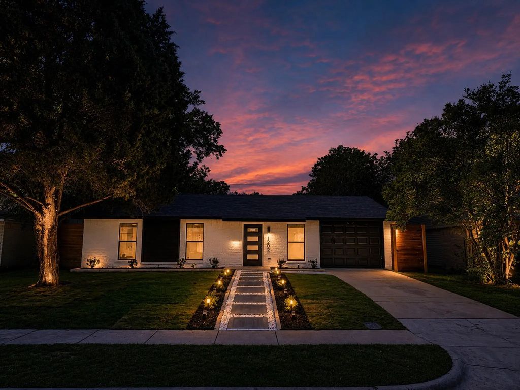 1202 Hillwood Drive, Lewisville