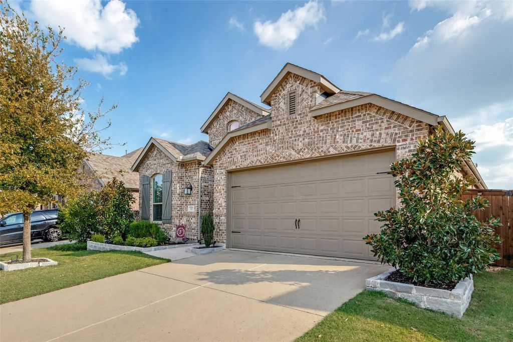 1512 Gelding Drive, Aubrey