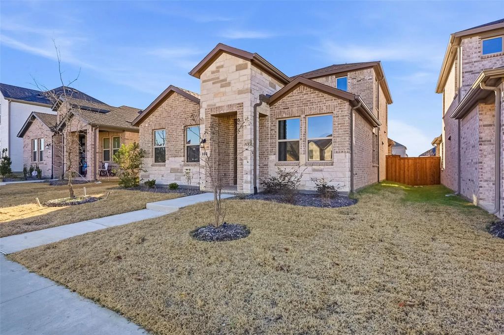 108 North Sky Drive, Celina