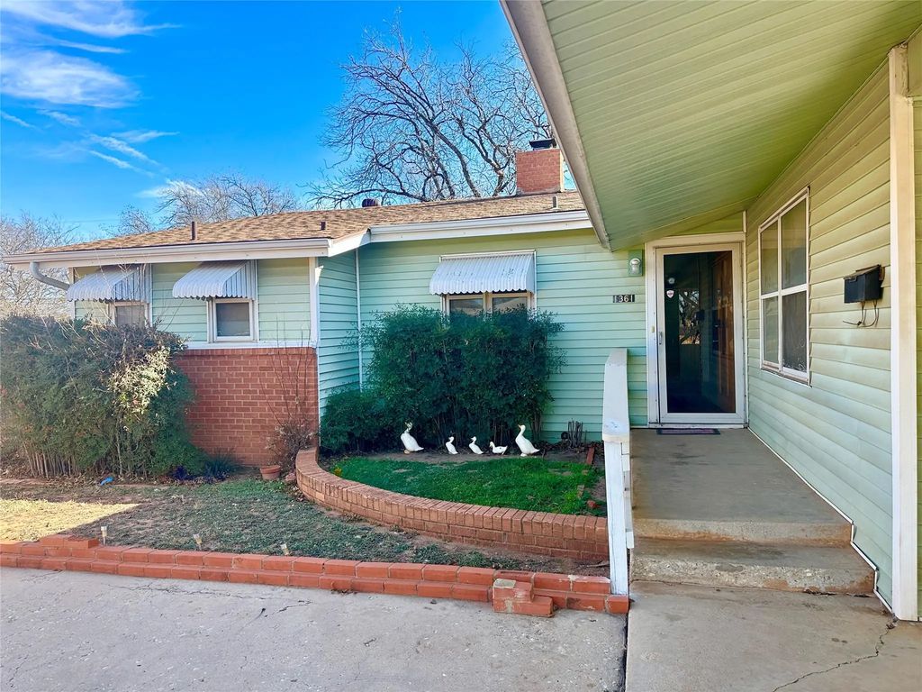 1361 S Pioneer Drive, Abilene