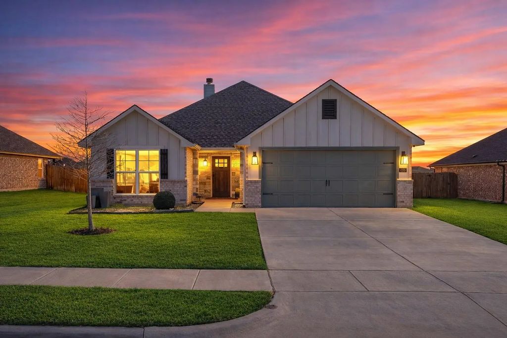 4203 Padron Lane, Sanger